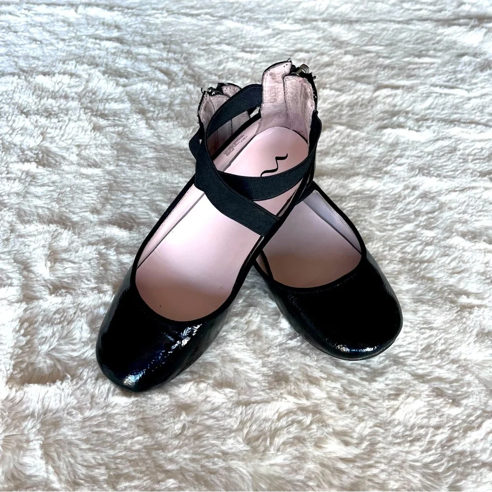 Black patent leather Nina shoes with elastic straps & zip backs. size 12